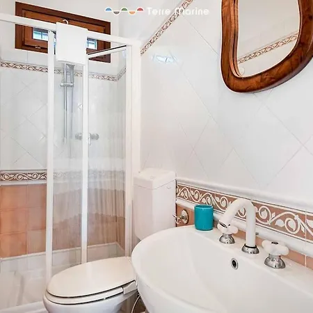 Terrazza Paradiso, Terremarine مونتيروسّو ال ماري